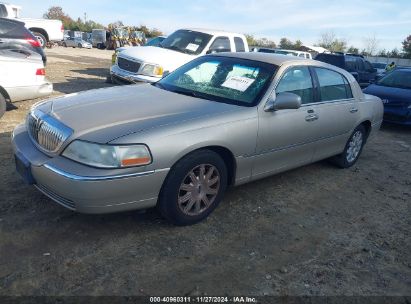 Lot #3034052735 2010 LINCOLN TOWN CAR SIGNATURE LIMITED