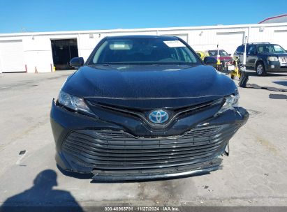 Lot #3056068427 2019 TOYOTA CAMRY HYBRID LE