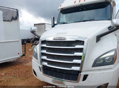 Lot #3050078734 2019 FREIGHTLINER NEW CASCADIA 126