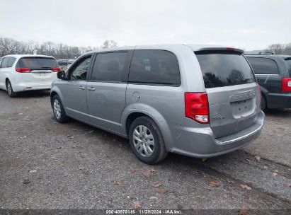 Lot #3042555772 2018 DODGE GRAND CARAVAN SE