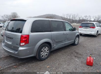 Lot #3042555772 2018 DODGE GRAND CARAVAN SE