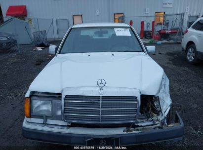 Lot #3056062750 1991 MERCEDES-BENZ 300 E