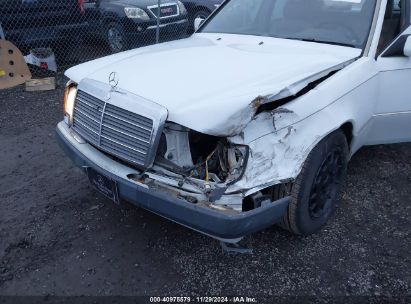 Lot #3056062750 1991 MERCEDES-BENZ 300 E