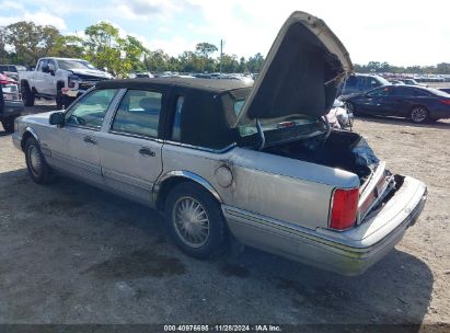 Lot #3034052111 1997 LINCOLN TOWN CAR SIGNATURE