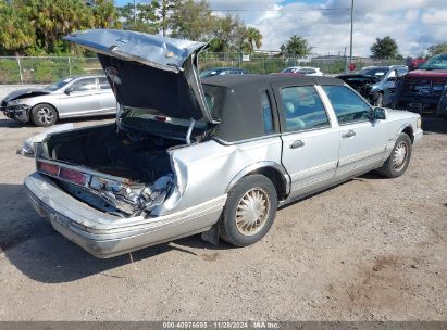 Lot #3034052111 1997 LINCOLN TOWN CAR SIGNATURE