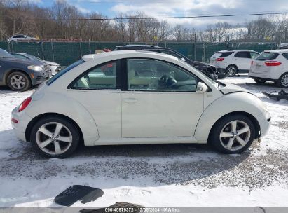 Lot #3056068684 2008 VOLKSWAGEN NEW BEETLE COUPE BLACK TIE EDITION/TRIPLE WHITE