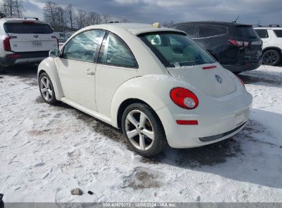 Lot #3056068684 2008 VOLKSWAGEN NEW BEETLE COUPE BLACK TIE EDITION/TRIPLE WHITE