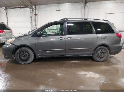 Lot #3034052149 2005 TOYOTA SIENNA LE