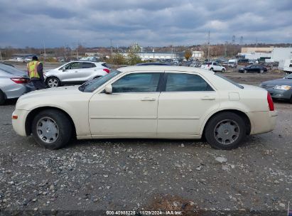 Lot #3051076382 2005 CHRYSLER 300 TOURING