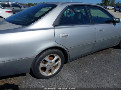 Lot #3031250446 2001 LEXUS ES 300