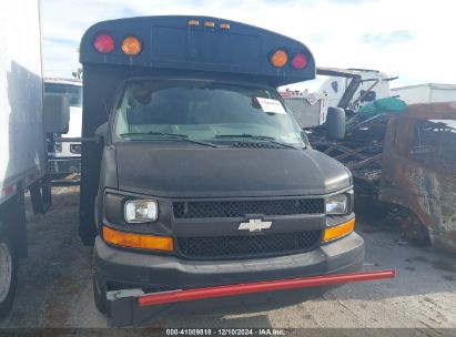 Lot #3037538241 2009 CHEVROLET EXPRESS CUTAWAY WORK VAN