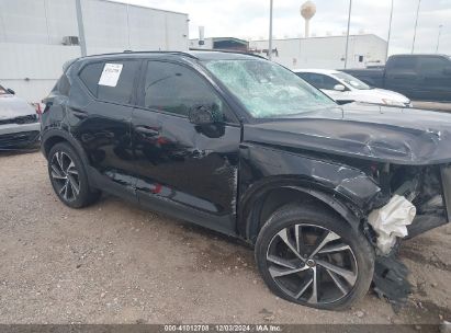 Lot #3050082645 2021 VOLVO XC40 T5 R-DESIGN