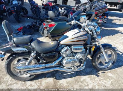 Lot #3035090535 1998 HONDA VF750 C2