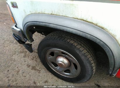 Lot #3035092615 1994 DODGE DAKOTA