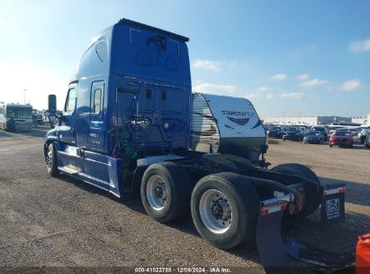 Lot #3050082975 2017 FREIGHTLINER CASCADIA 125