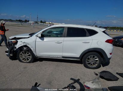 Lot #3032780833 2017 HYUNDAI TUCSON SE