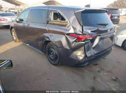 Lot #3035092455 2022 TOYOTA SIENNA XLE