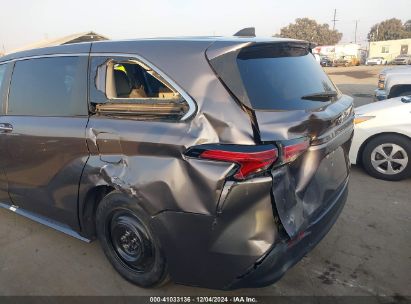 Lot #3035092455 2022 TOYOTA SIENNA XLE