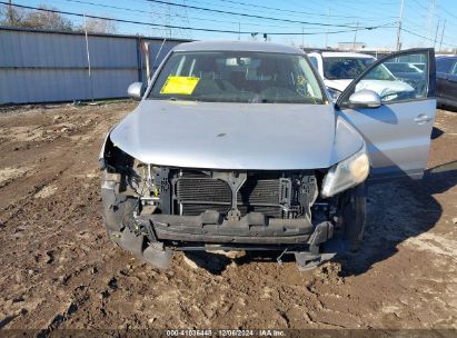 Lot #3032321484 2011 VOLKSWAGEN TIGUAN S