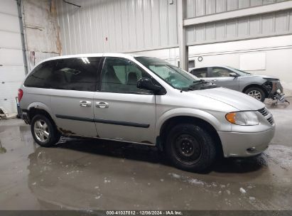 Lot #3037522857 2005 DODGE CARAVAN SXT