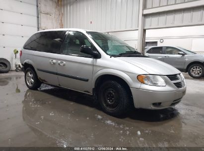 Lot #3037522857 2005 DODGE CARAVAN SXT