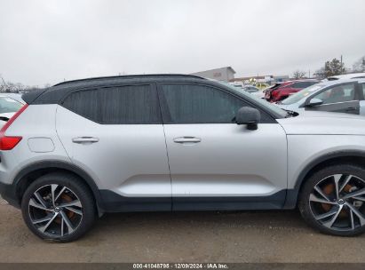 Lot #3052079968 2019 VOLVO XC40 T5 R-DESIGN