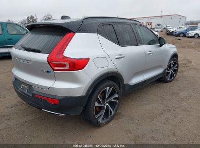 Lot #3052079968 2019 VOLVO XC40 T5 R-DESIGN