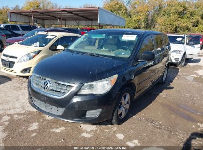 Lot #3037529085 2010 VOLKSWAGEN ROUTAN SE