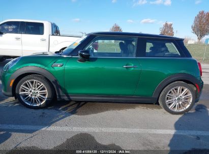 Lot #3052080056 2022 MINI SE HARDTOP COOPER