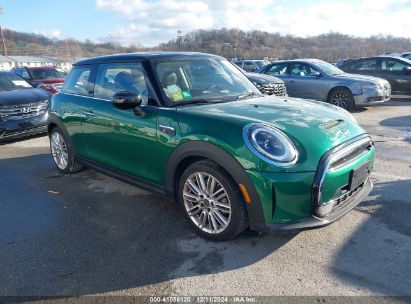 Lot #3052080056 2022 MINI SE HARDTOP COOPER