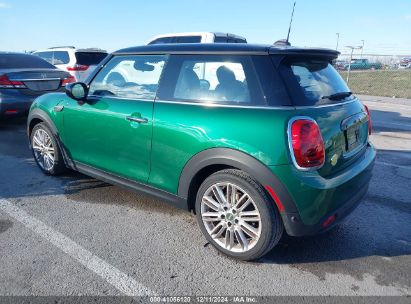 Lot #3052080056 2022 MINI SE HARDTOP COOPER