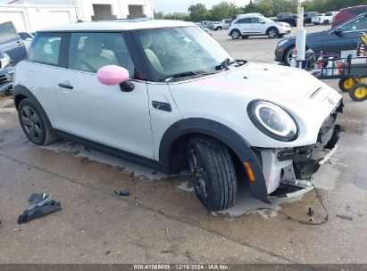 Lot #3056066666 2022 MINI SE HARDTOP COOPER