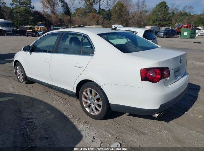 Lot #3052071811 2010 VOLKSWAGEN JETTA SE