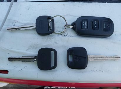 Lot #3035091903 2005 PONTIAC VIBE