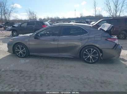 Lot #3052071505 2018 TOYOTA CAMRY HYBRID SE