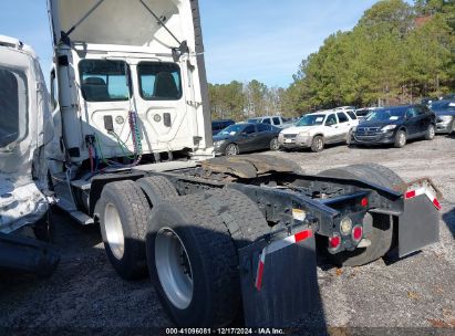 Lot #3037528887 2017 FREIGHTLINER CASCADIA 125