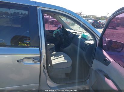 Lot #3050077758 2006 KIA SEDONA EX/LX