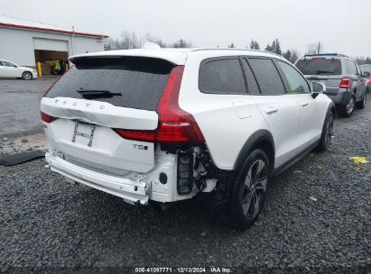 Lot #3047438422 2020 VOLVO V60 CROSS COUNTRY T5