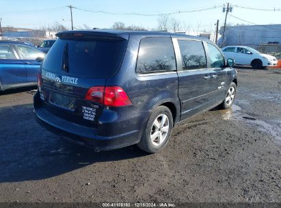 Lot #3037523440 2010 VOLKSWAGEN ROUTAN SE