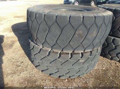 Lot #3035079666 1900 LOADER TIRES 20.5 R25