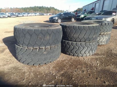 Lot #3035079666 1900 LOADER TIRES 20.5 R25