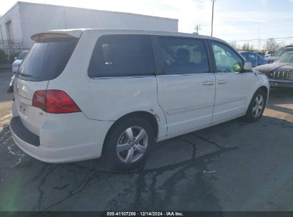 Lot #3037523424 2010 VOLKSWAGEN ROUTAN SE