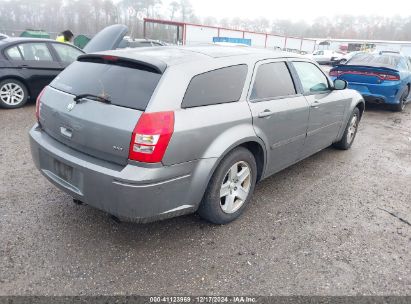 Lot #3051092066 2005 DODGE MAGNUM SE