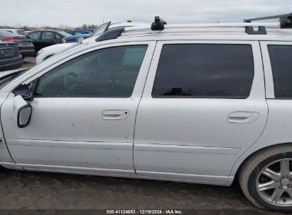 Lot #3051091844 2005 VOLVO V70 2.4