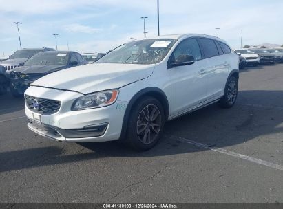 Lot #3036721829 2018 VOLVO V60 CROSS COUNTRY T5