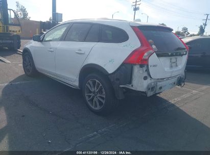 Lot #3036721829 2018 VOLVO V60 CROSS COUNTRY T5