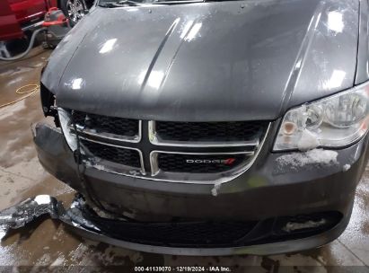 Lot #3057078214 2017 DODGE GRAND CARAVAN SE