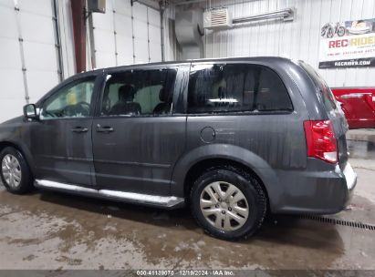 Lot #3057078214 2017 DODGE GRAND CARAVAN SE