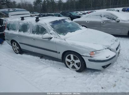 Lot #3051075306 2004 VOLVO V70 R