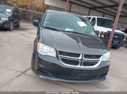 Lot #3051085191 2016 DODGE GRAND CARAVAN SE